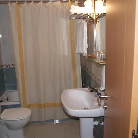 Alameda Hotel 2*