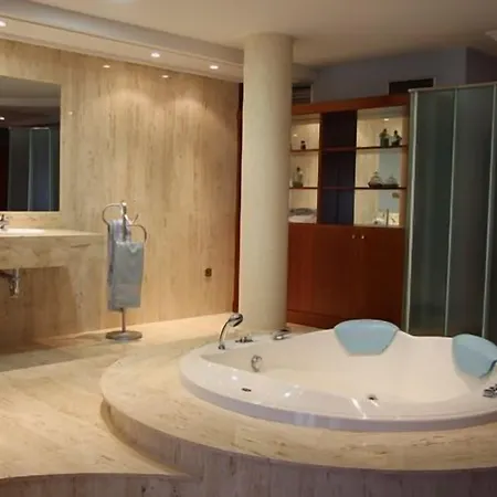 Alameda ホテル アルバ・デ・トルメス